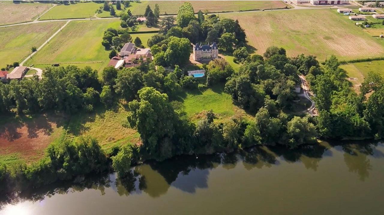 Orangerie Du Chateau Marith - Chambres Et Gites Avec Piscine Clairac  Exterior foto